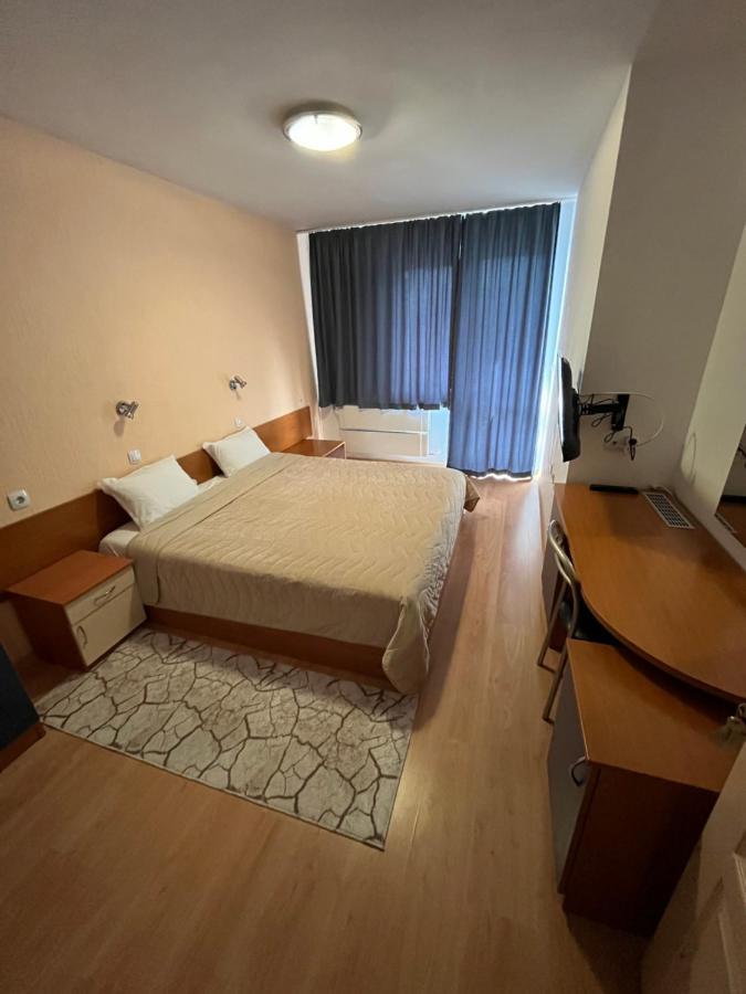 Хотел Панорама Доспат Esterno foto